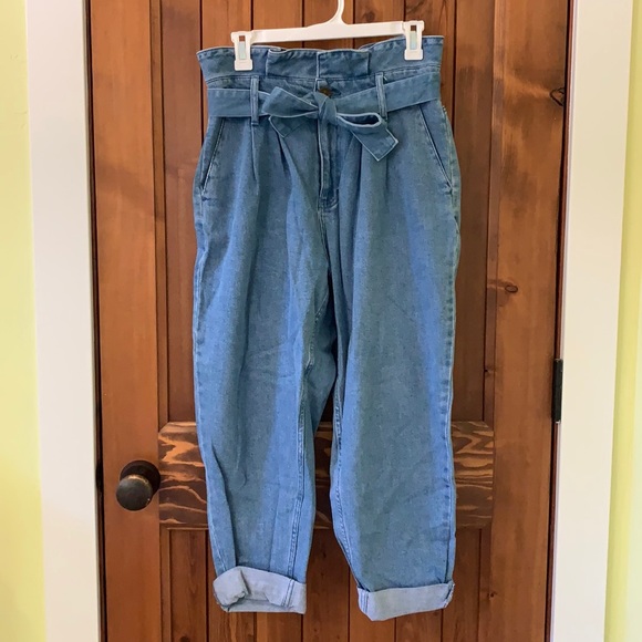 Target paper bag/mom jeans - Picture 2 of 6